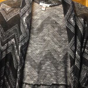 Bongo Plus Women’s Black White Open Front Sweater